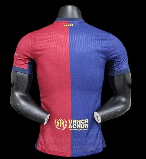 Maillot de football My Store 4 homme rouge et bleu, col rond, manches courtes, logo UNHCR sur le devant.