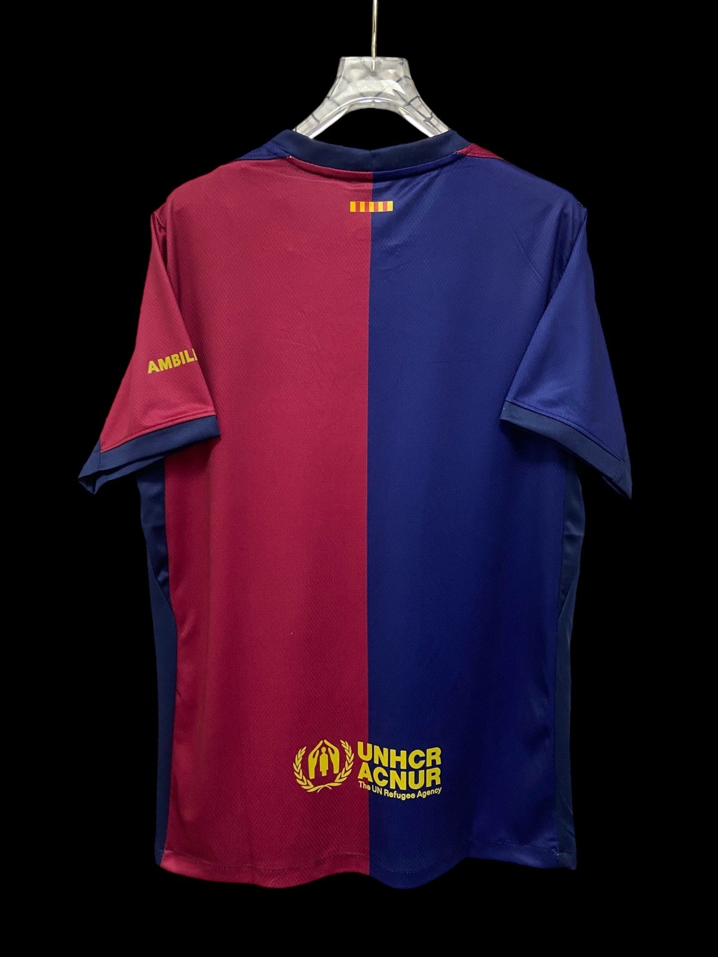 Maillot de football FC Barcelone domicile My Store 4 homme, bicolore rouge et bleu, avec logo UNHCR-ACNUR au dos.