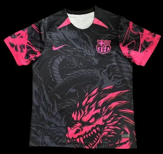 My Store Maillot de football noir homme avec dragons roses et gris, manches roses. Design audacieux.