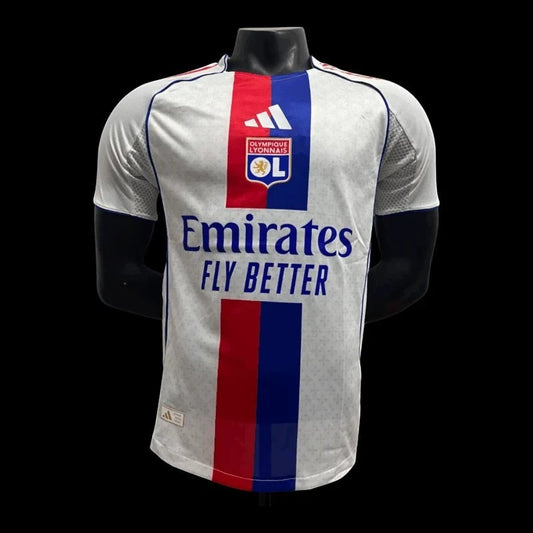 Maillot Olympique Lyonnais Adidas blanc avec bandes verticales rouge et bleue. Logo OL et sponsor Emirates Fly Better.