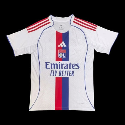 Maillot de football Olympique Lyonnais blanc, rouge et bleu avec logo OL et sponsor Emirates FLY BETTER. Adidas.