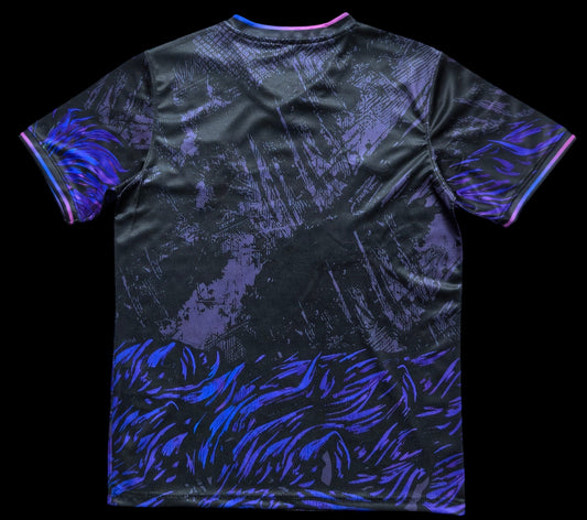 My Store 4 Maillot de football homme noir avec graphismes violets et bleus, col en V, manches courtes.